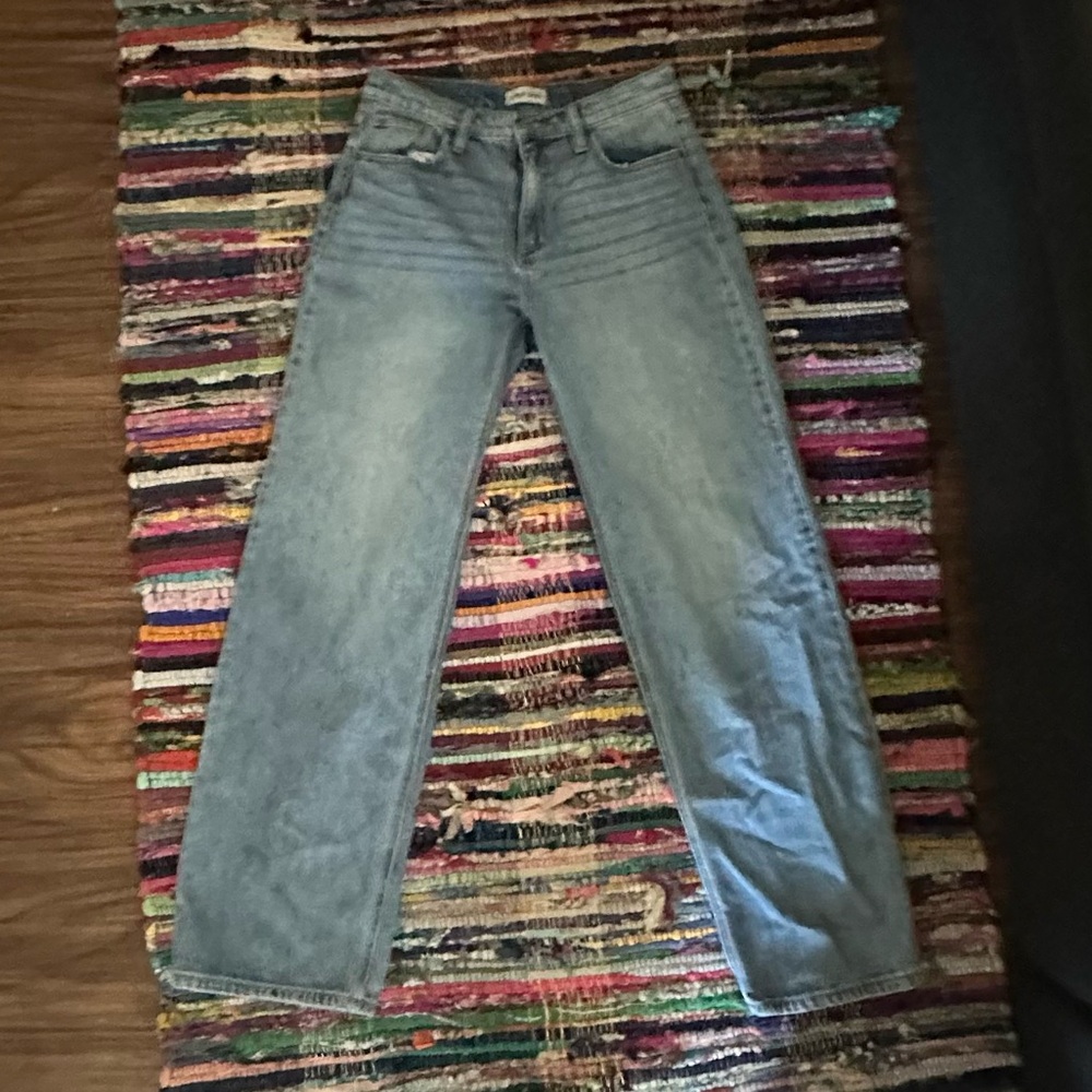 Sneak Peek Jeans